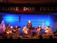 I Grandi & fanti sul palco del Teatro Don Pelle di Albenga nella serata delle semifinali